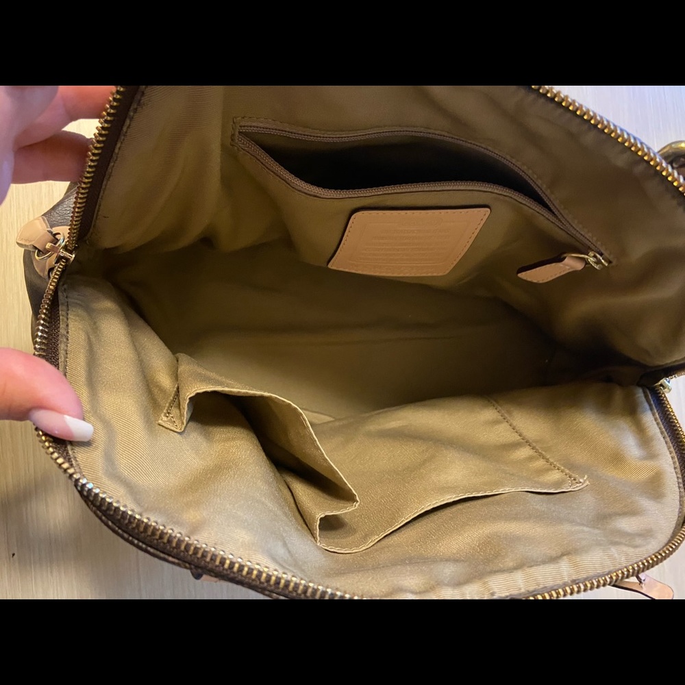Authentic Coach bag - Picture 3 of 3